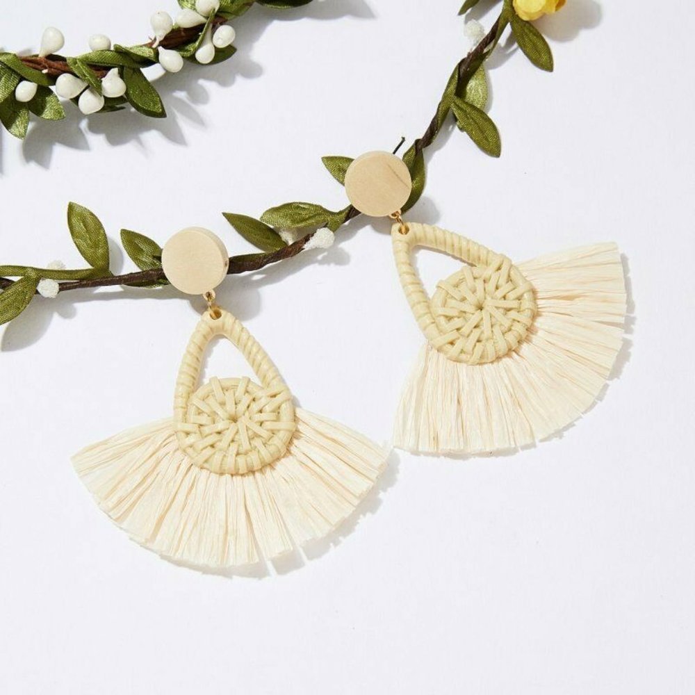** BRAND NEW ** BOHO TASSEL FRINGE BEACHY DANGLE EARRINGS